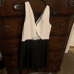 Black and white Satin Jessica Simpson formal/semi-formal